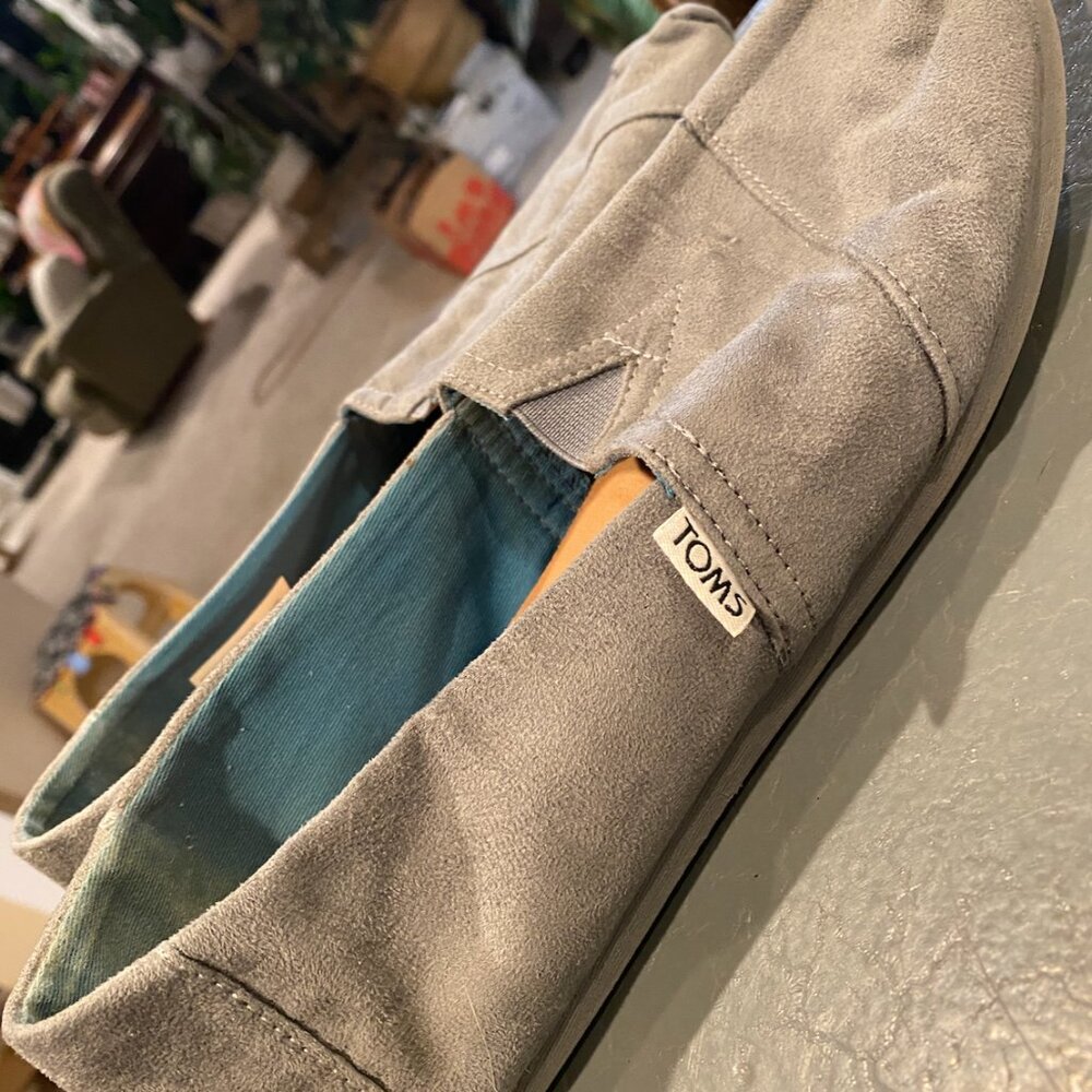Gray suede Toms - Womens US size 9.5 - Picture 2 of 9
